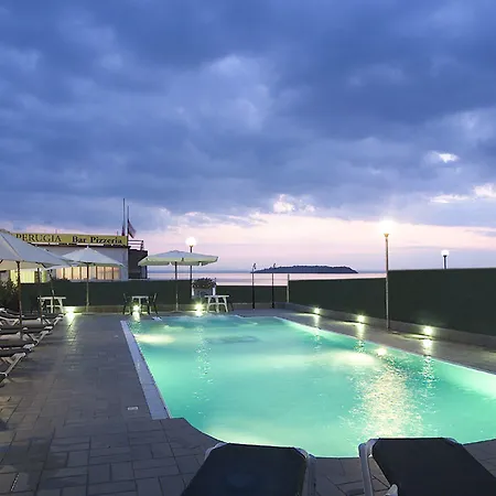Lido Hotell 4*