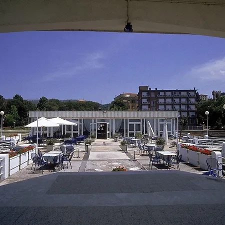 Otel Lido Passignano sul Trasimeno