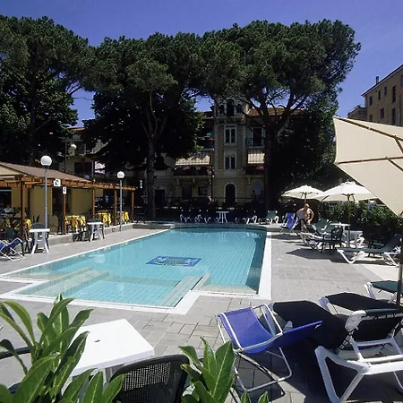 Lido Szálloda 4*