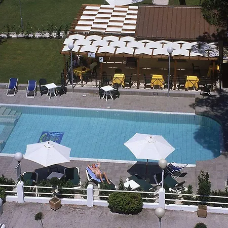 Lido 4*