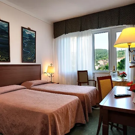 Lido Szálloda 4*