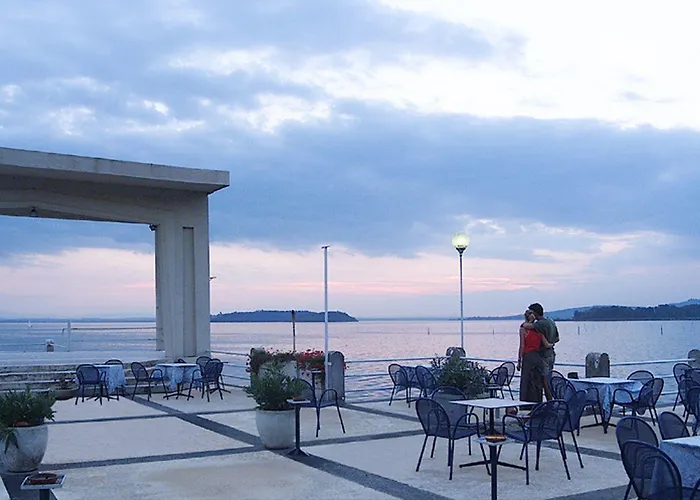 Hotell Lido Passignano sul Trasimeno