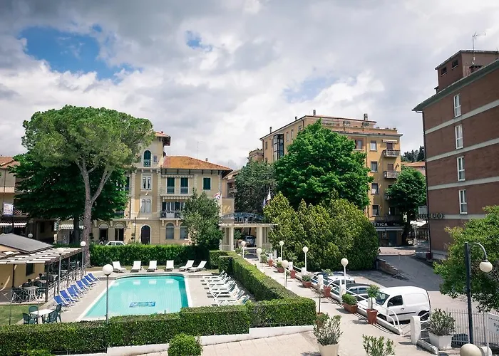 Lido ホテル パッシニャーノ・スル・トラジメーノ